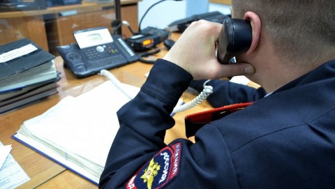 В Ершовском районе полицейские раскрыли кражу денег из автомобиля